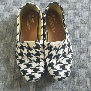 Houndstooth Tom's